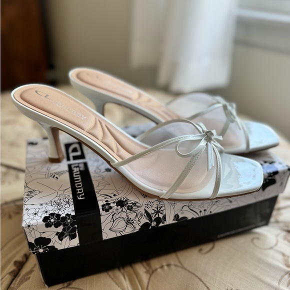 Jump Up White Patent Mesh Bow Slide Sandals NWT Size 9.5 - Picture 5 of 8